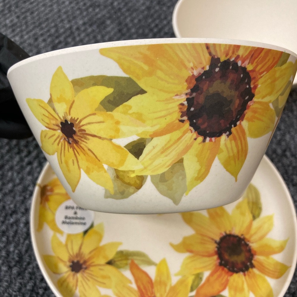 Set of 4 Smart Living Sunflower Bamboo Bowls and Plates - Picture 5 of 10